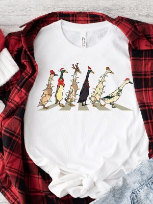 Christmas Ducks Sweatshirt Duck Christmas Shirt For Women Funny Animals Christmas Sweatshirt Farm Lover Gift Funny Christmas Shirt Unique revetee 4