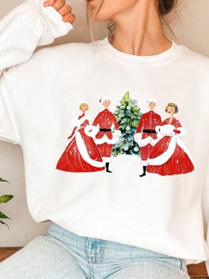 Christmas White Movie 1954 Sweatshirt Christmas 80S Song Shirt Christmas Sweater Vintage White Christmas Shirt Christmas Movie Shirt Unique revetee 4