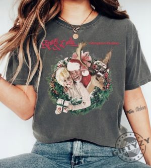 Vintage Kenny Rogers And Dolly Parton Xmas Shirt Music Country Christmas 2024 Sweatshirt Dolly Country Music Hoodie Christmas Tshirt Unisex Trendy Shirt giftyzy 4