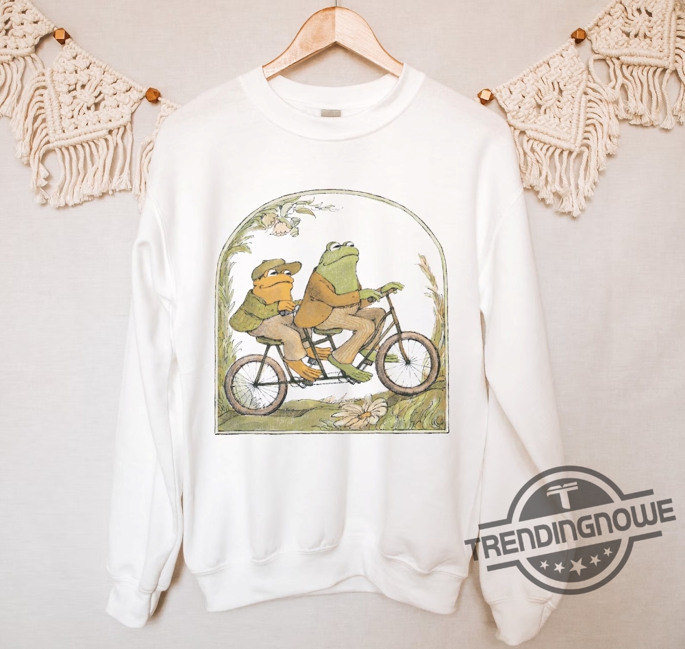 Frog And Toad Shirt Sweatshirt Vintage Classic Book Sweatshirt Cottagecore Aesthetic T Shirt 8 Frog And Toad Shirt Sweatshirt Vintage Classic Book Sweatshirt Cottagecore Aesthetic T Shirt