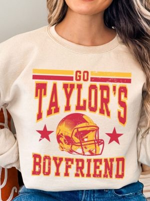 Go Taylors Boyfriend Sweatshirt Shirt Go Taylors Bf Retro Sweatshirt Taylor Travis Shirt Cute Taylors Bf T Shirt Unique revetee 3