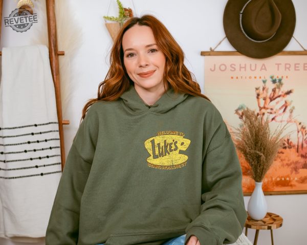 Lukes Diner Stars Hollow Sweatshirt And Hoodie Retro Text Lukes Diner Sweatshirt Vintage Style Stars Hollow Hoodie Gift Unique revetee 5