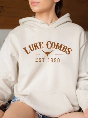 Luke Combs Est 1990 Unisex Sweatshirt T Shirt Hoodie Luke Combs Tour 2023 Merch Retro Luke Combs Bootleggers Fan Luke Combs Fans Gift Unique revetee 2