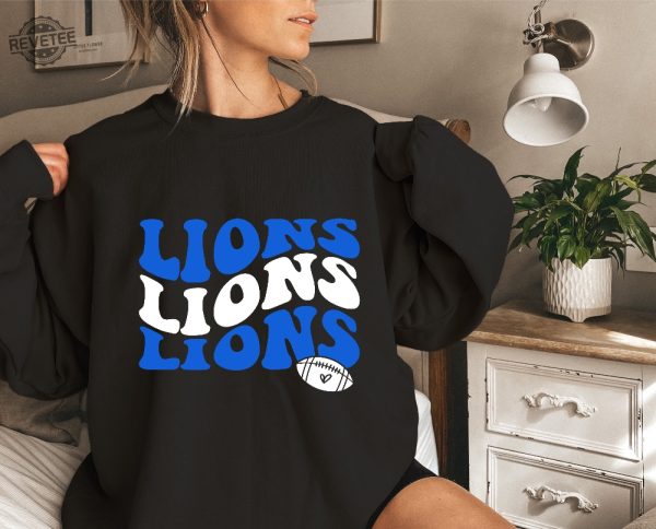 Detroit Lions Sweatshirt Retro Style Vintage Detroit Lions Lions Football Detroit Lions Football Womens Detroit Lions Detroit Gifts revetee 2