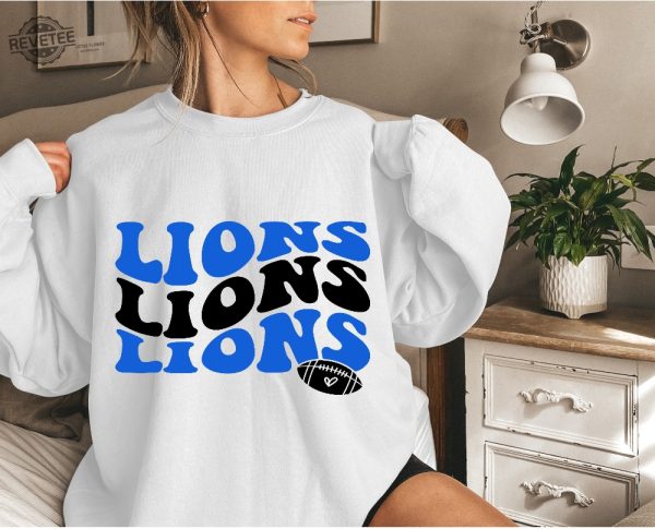 Detroit Lions Sweatshirt Retro Style Vintage Detroit Lions Lions Football Detroit Lions Football Womens Detroit Lions Detroit Gifts revetee 3