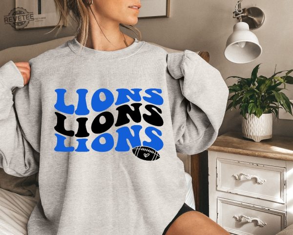 Detroit Lions Sweatshirt Retro Style Vintage Detroit Lions Lions Football Detroit Lions Football Womens Detroit Lions Detroit Gifts revetee 4