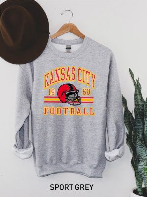 Kansas City Sweatshirt Crewneck Vintage Chiefs Retro Style Kansas City Football Sweatshirt Kansas City Sweatshirt Sunday Football Nfl revetee 2