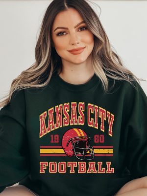 Kansas City Chief Retro Style Sweatshirt Crewneck Vintage Chief Fan Gift Football Crewneck Sweatshirt Football Fan Tee Unique revetee 3