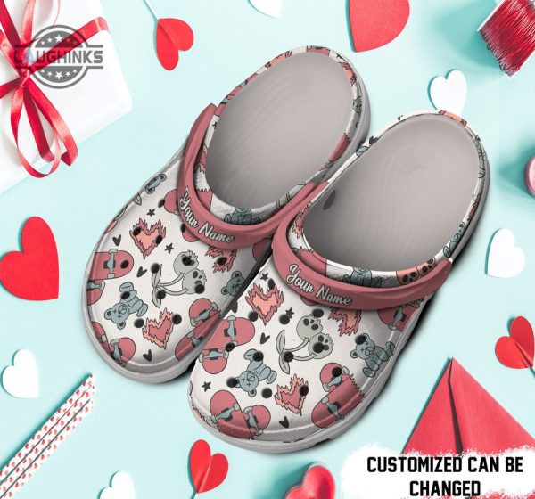 personalized boy valentines pattern skateboard hearts clog shoes for men and women classic valentine crocs valentines day crocs laughinks 1