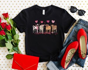 Cow Lover Valentines Shirt Cow Lover Tshirt Valentines Day Hoodie Cow Valentines Day Sweater Xoxo Shirt giftyzy 2