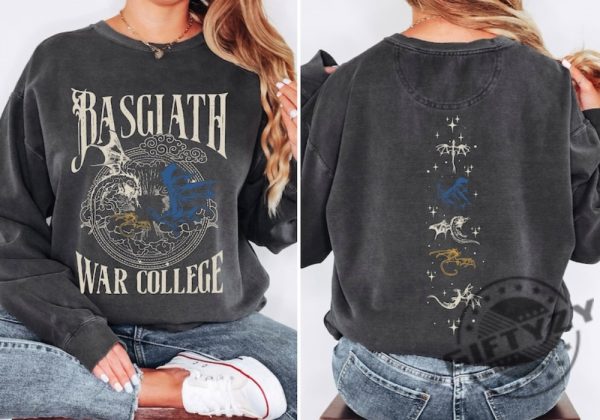 Vintage Basgiath War College 2 Sided Shirt Fourth Wing Sweatshirt Dragon Rider Tshirt Violet Sorrengail Hoodie Xaden Riorson Shirt giftyzy 3