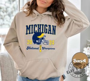 Michigan Football Vintage Style Shirt University Football Trendy College Throwback Sweatshirt Vintage Michigan National Champions Tshirt Unisex Hoodie Trendy Shirt giftyzy 5