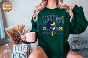 Michigan Football Vintage Style Shirt University Football Trendy College Throwback Sweatshirt Vintage Michigan National Champions Tshirt Unisex Hoodie Trendy Shirt giftyzy 7