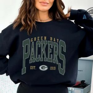 packers tshirt sweatshirt hoodie mens womens vintage green bay packers football crewneck shirts retro est 1919 game day tee gift for fans laughinks 3