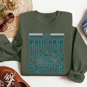 Go Taylors Boyfriends Brother Shirt Retro Football Sweater Womens Eagles T Shirt Jason Kelce Shirt Off Jason Kelce No Shirt Jason Kelce Shirt Unique revetee 2