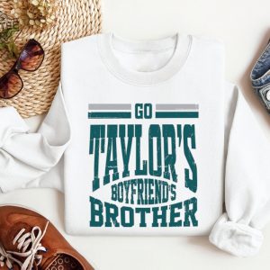 Go Taylors Boyfriends Brother Shirt Retro Football Sweater Womens Eagles T Shirt Jason Kelce Shirt Off Jason Kelce No Shirt Jason Kelce Shirt Unique revetee 3