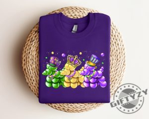 Mardi Gras Bead Dog Shirt Mardi Gras Carnival Hoodie Fat Tuesday Crewneck Sweatshirt Mardi Gras Party Tshirt Louisiana Gift giftyzy 2