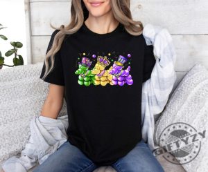 Mardi Gras Bead Dog Shirt Mardi Gras Carnival Hoodie Fat Tuesday Crewneck Sweatshirt Mardi Gras Party Tshirt Louisiana Gift giftyzy 4