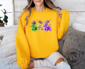 Mardi Gras Bead Dog Shirt Mardi Gras Carnival Hoodie Fat Tuesday Crewneck Sweatshirt Mardi Gras Party Tshirt Louisiana Gift giftyzy 5