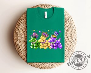 Mardi Gras Bead Dog Shirt Mardi Gras Carnival Hoodie Fat Tuesday Crewneck Sweatshirt Mardi Gras Party Tshirt Louisiana Gift giftyzy 6