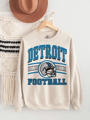 Vintage Detroit Football Crewneck Sweatshirt Detroit Football Sweatshirt Detroit Football Shirt Detroit Fan Gift Shirt Sunday Football Unique revetee 2