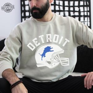Detroit Michigan Crewneck Sweatshirt Detroit Inspired Football Fan Shirt Distressed Vintage 90S Sweatshirt Michigan Gifts Football Fan Unique revetee 5