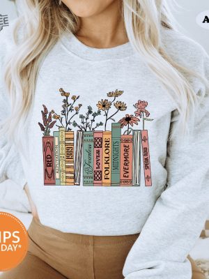 Albums As Books Sweatshirt Trendy Aesthetic For Book Lovers Crewneck Folk Music Hoodie Taylor Swift Albums As Books Unique revetee 6