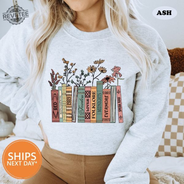 Albums As Books Sweatshirt Trendy Aesthetic For Book Lovers Crewneck Folk Music Hoodie Taylor Swift Albums As Books Unique revetee 6