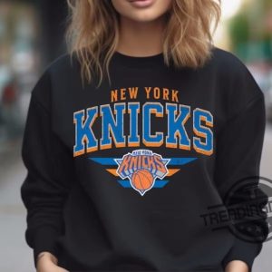 New York Knicks Shirt Sweatshirt Women Vintage New York Knicks Crewneck Men Distressed Knicks Pullover Jalen Brunson Shirt trendingnowe 2