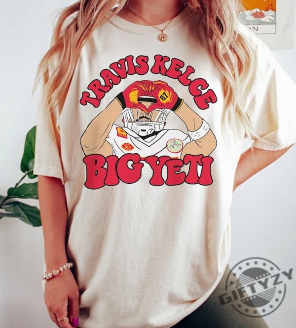 Vintage Travis Kelce Shirt Retro Travis Sweatshirt Sport Gift Football Fan Hoodie Classic 90S Graphic Tshirt Game Day Shirt giftyzy 2
