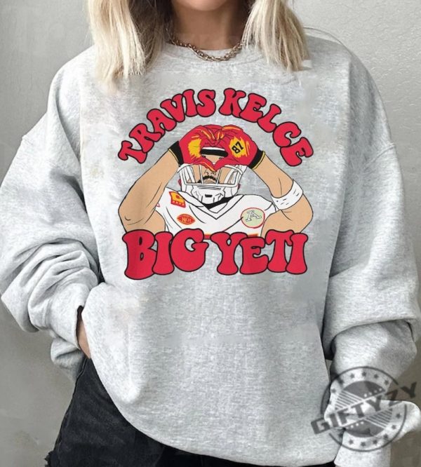Vintage Travis Kelce Shirt Retro Travis Sweatshirt Sport Gift Football Fan Hoodie Classic 90S Graphic Tshirt Game Day Shirt giftyzy 3