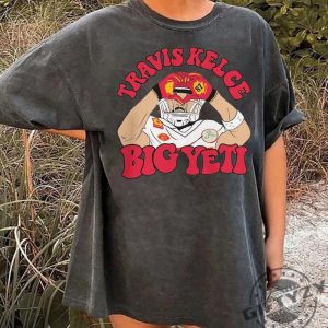 Vintage Travis Kelce Shirt Retro Travis Sweatshirt Sport Gift Football Fan Hoodie Classic 90S Graphic Tshirt Game Day Shirt giftyzy 4