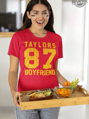 Taylors Boyfriend 87 Kansas City Fan Football Party Funny Outfit Cute Top Humor Tee Xs 5X Soft Unisex T Shirt Unique revetee 2