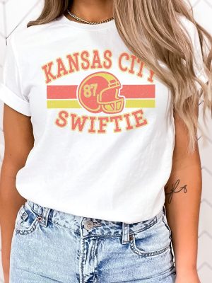 Taylor Swift Kansas City Chiefs Swifties Shirt Travis Kelce Message To Taylor Swift Go Taylors Boyfriend Shirt Unique revetee 2