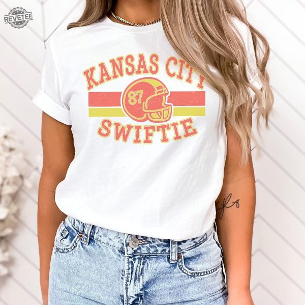 Taylor Swift Kansas City Chiefs Swifties Shirt Travis Kelce Message To Taylor Swift Go Taylors Boyfriend Shirt Unique revetee 2