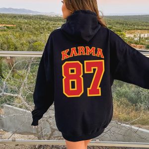 Karma 87 Sweatshirt Karma Is The Guy On The Chiefs Shirt In My Chiefs Era Sweatshirt Travis Kelce Message To Taylor Swift Go Taylors Boyfriend Shirt Unique revetee 4