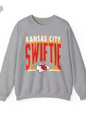 Retro Kansas City Swiftie Travis Taylor Sweatshirt Unisex Crewneck Sweatshirt Unique revetee 2