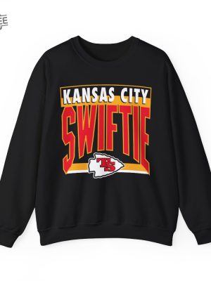 Retro Kansas City Swiftie Travis Taylor Sweatshirt Unisex Crewneck Sweatshirt Unique revetee 4