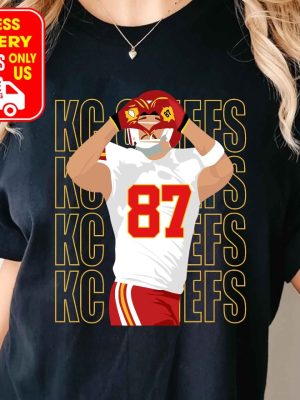 Express Delivery Travis Kelce Heart Hands Shirt Taylor Swift Super Bowl Outfit Taylor Swift And Travis Kelce Super Bowl Shirts Kansas City Cheifs Unique revetee 3