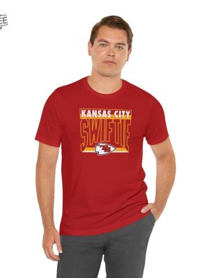 Retro Kansas City Swiftie Travis Taylor Shirt Taylor Swift Super Bowl Outfit Taylor Swift And Travis Kelce Super Bowl Shirts Kansas City Cheifs Unique revetee 2