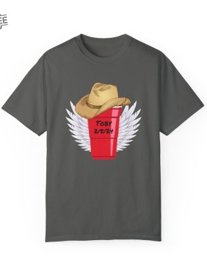 Toby Keith In Memory Red Solo Cup Wings Toby Keith Merchandise Toby Keith Apparel Toby Keith T Shirts Unique revetee 2