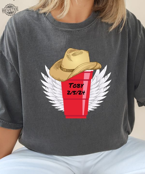 Toby Keith In Memory Red Solo Cup Wings Toby Keith Merchandise Toby Keith Apparel Toby Keith T Shirts Unique revetee 3