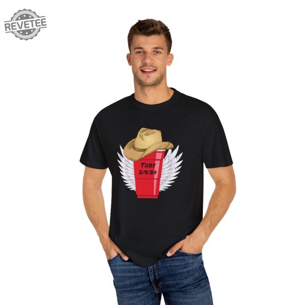 Toby Keith In Memory Red Solo Cup Wings Toby Keith Merchandise Toby Keith Apparel Toby Keith T Shirts Unique revetee 4