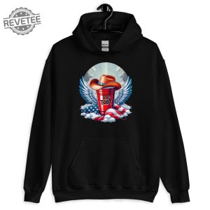 Toby Western Cowboy Hoodie I Love This Bar In Memory Of Rip Toby Country Music Sweatshirt Red Solo Cup Keith Legend Rip Country Music Hoodie Unique revetee 2