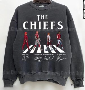 Chief Walking Abbey Road Signatures Football Shirt Andy Reid Tshirt Travis Kelce Hoodie Patrick Mahomes Sweatshirt Isiah Pacheco Kansas City Vintage Shirt giftyzy 3