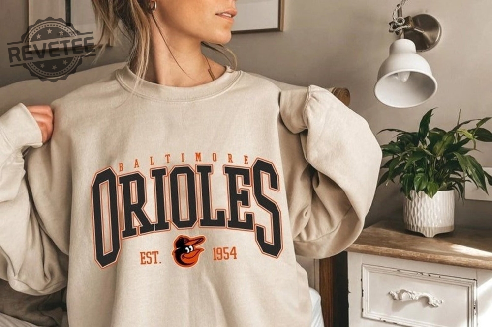 Vintage Baltimore Oriole Est 1901 Sweatshirt Hoodie Oriole Crewneck Sweatshirt Baltimore Baseball Shirt Baltimore Oriole Bird Unique