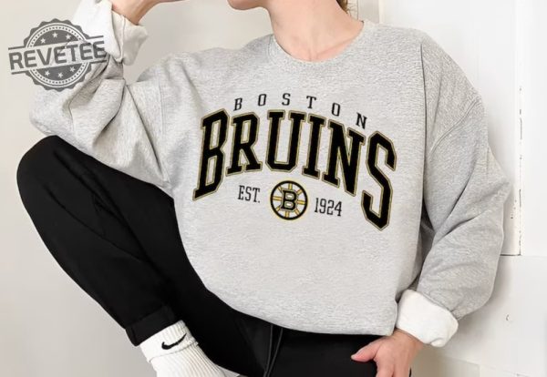 Vintage Boston Bruins Sweatshirt Bruins Tee Hockey Sweatshirt College Sweater Hockey Fan Shirt Boston Hockey Shirt Unique revetee 1