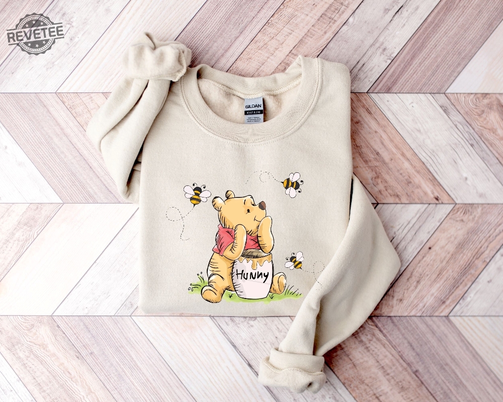 Vintage Pooh Sweatshirt Winnie The Pooh Sweatshirt Honey Winnie The Pooh Sweatshirt Disney Trip Sweatshirt Winnie The Pooh Sweatshirt Unique