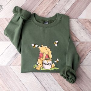 Vintage Pooh Sweatshirt Winnie The Pooh Sweatshirt Honey Winnie The Pooh Sweatshirt Disney Trip Sweatshirt Winnie The Pooh Sweatshirt Unique revetee 4