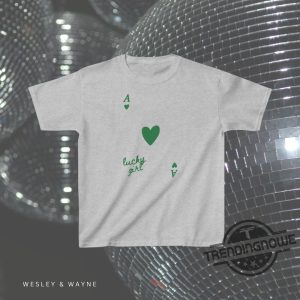 Lucky Shirt Kiss Me Im Irish Shirt Kiss Me Im Irish 90S Sweatshirt St Pattys Tee St Patricks Day Shirt 90S Style Tee trendingnowe 3